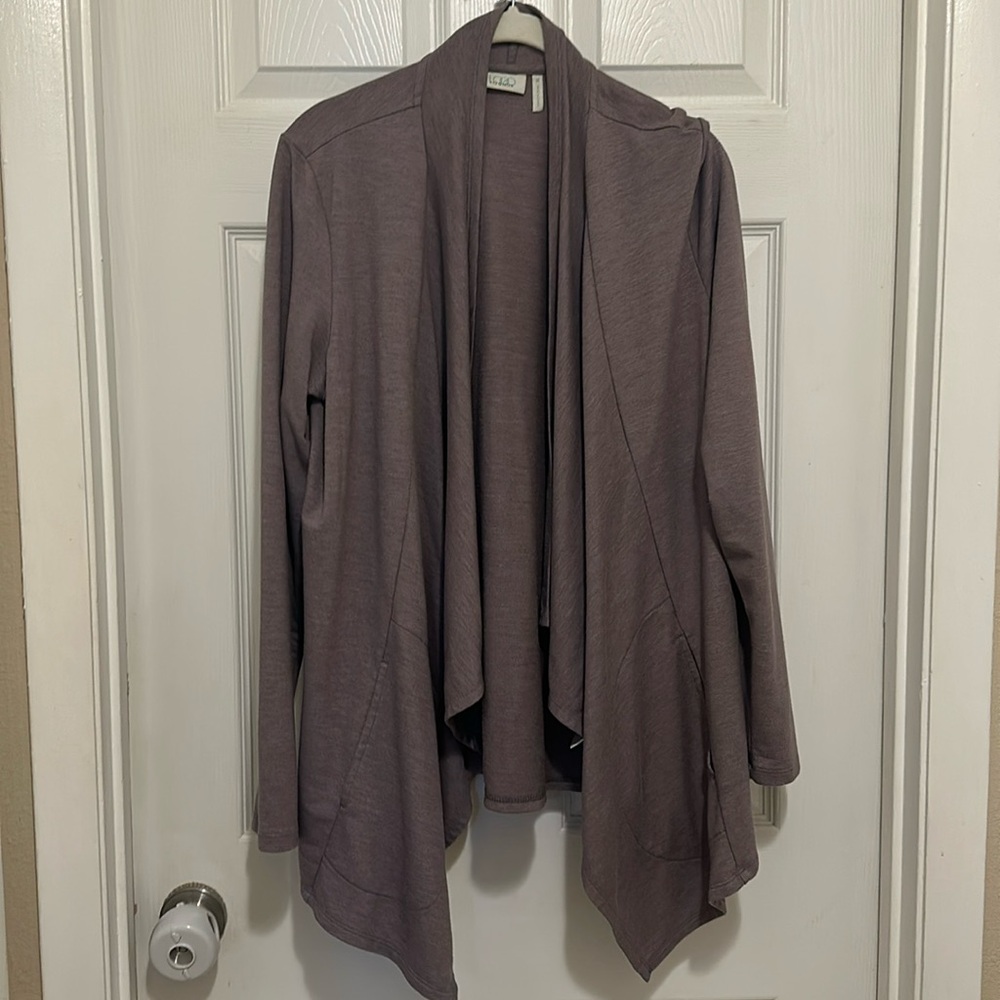Logo Lounge sweater, size M, muted mauve color